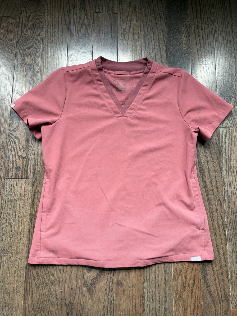 FIGS Mauve Pink Scrub Top Women’s Medium